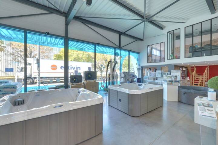 magasin piscine tours nord